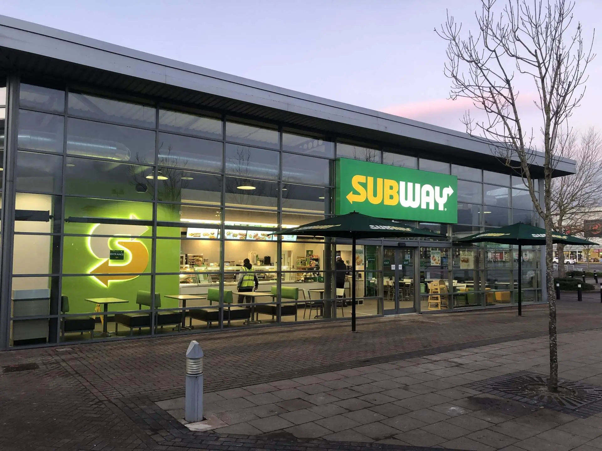 Subway franchise online cost